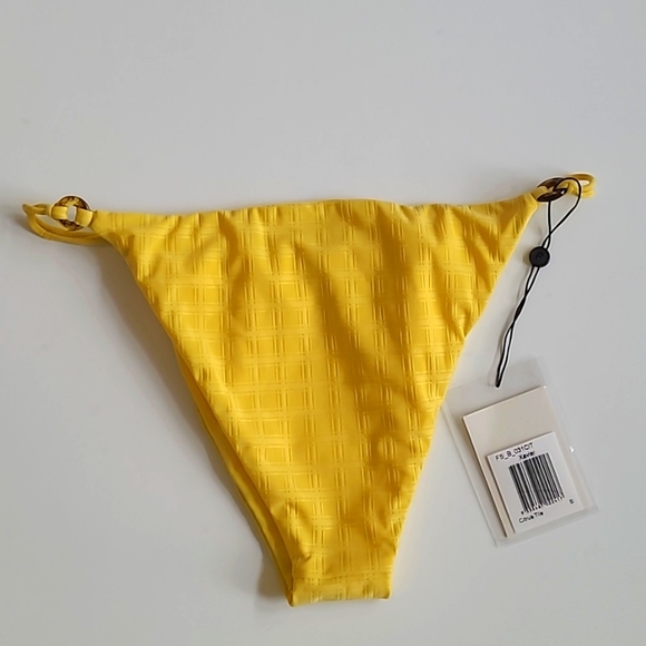 Fella Yellow Citrus Tile Bikini Top NWT - Picture 2 of 4